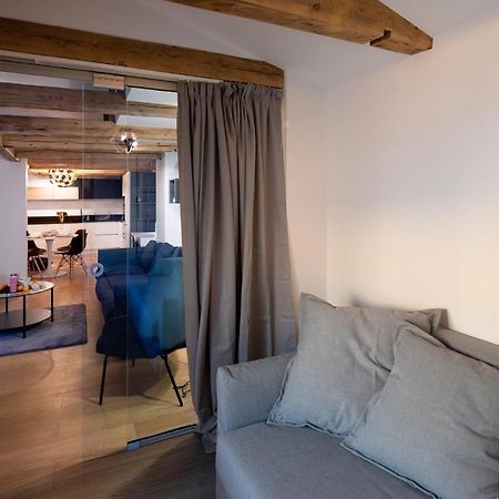 Merkela Loft Apartment Beside Vermanes Park Riga Eksteriør billede