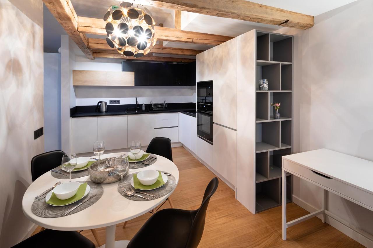 Merkela Loft Apartment Beside Vermanes Park Riga Eksteriør billede